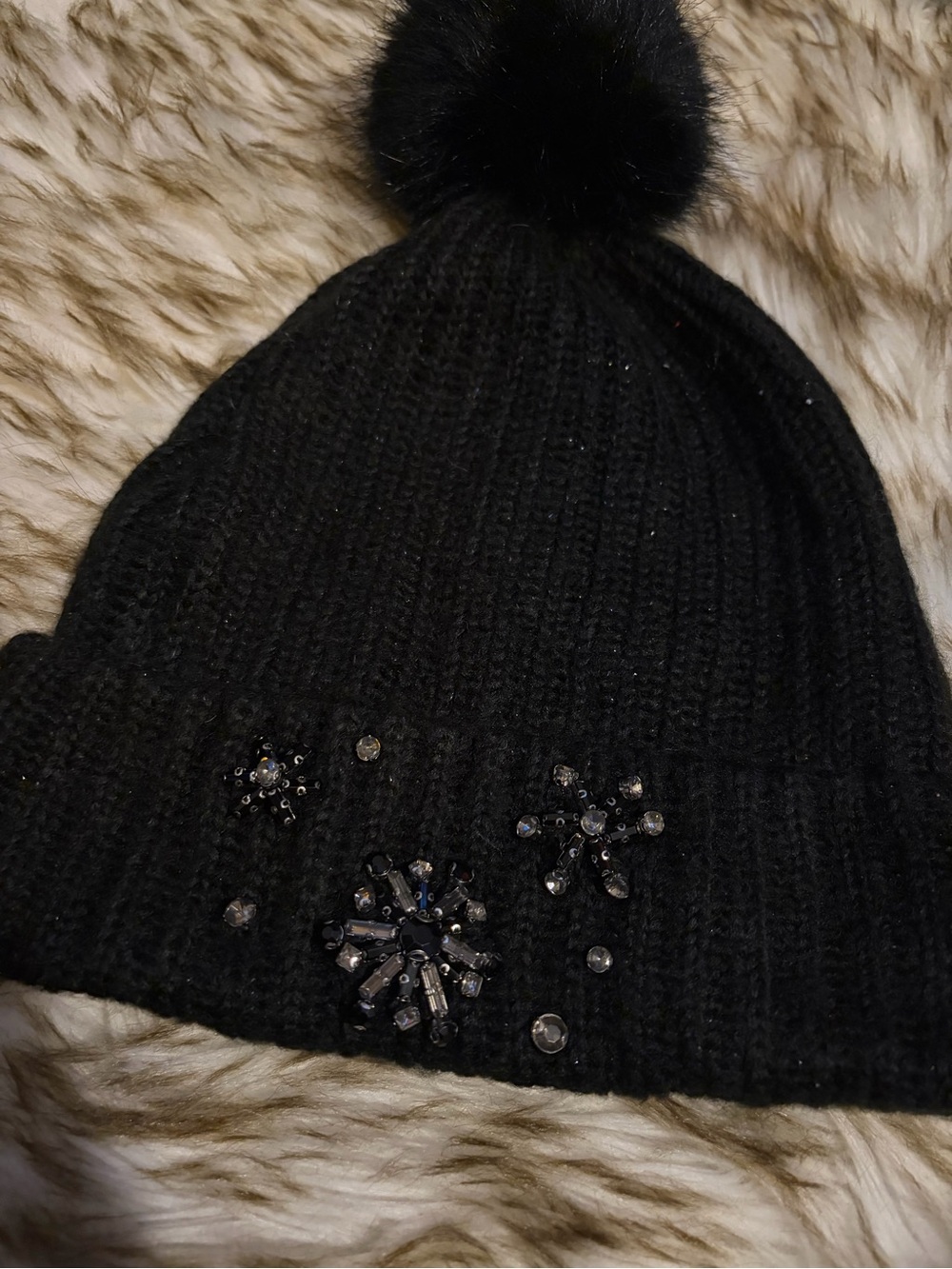 beanie - Picture 2 of 7
